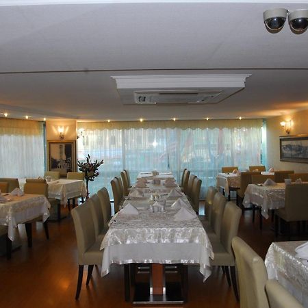 Adana Erten Hotel ภายนอก รูปภาพ