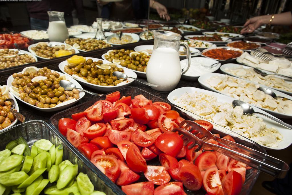 Adana Erten Hotel ภายนอก รูปภาพ