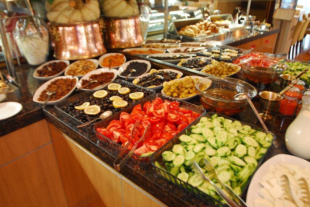 Adana Erten Hotel ภายนอก รูปภาพ