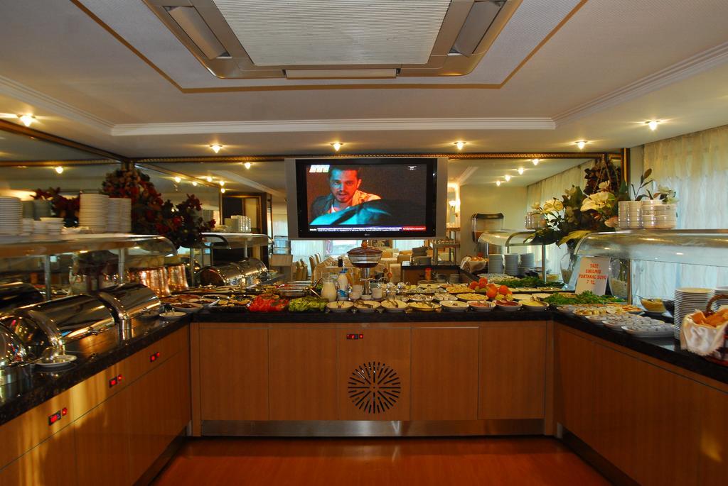 Adana Erten Hotel ภายนอก รูปภาพ