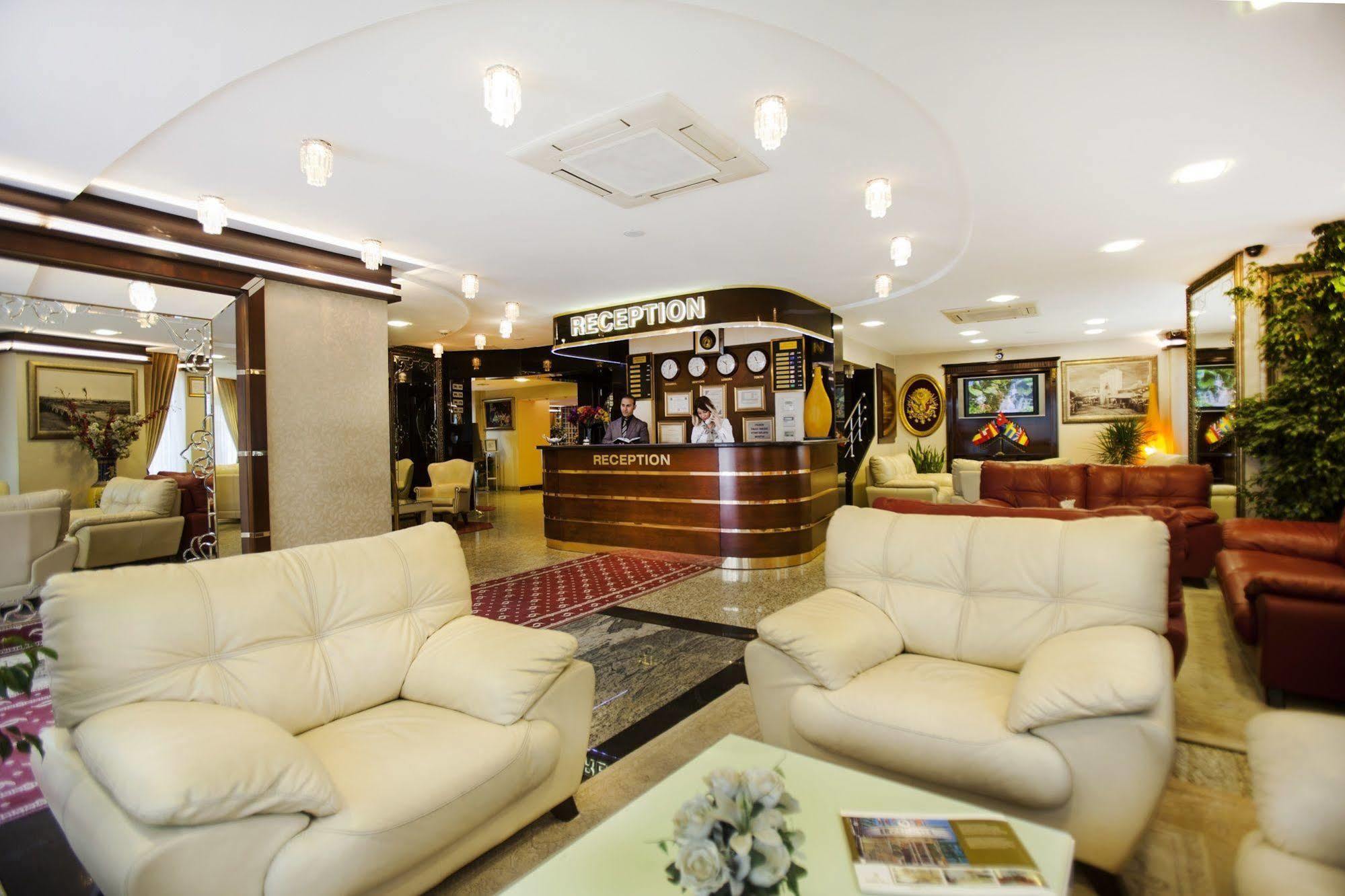 Adana Erten Hotel ภายนอก รูปภาพ